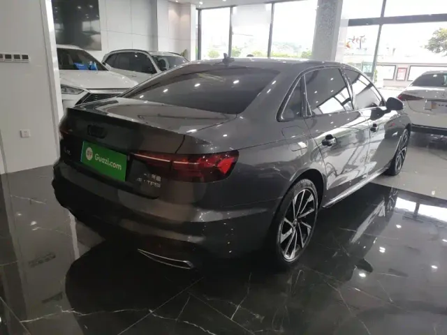 Audi A4L — Фото автомобиля 4