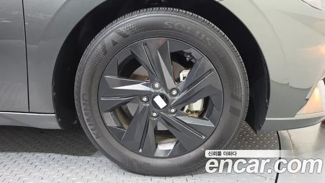 Hyundai Avante CN7 — Фото автомобиля 6