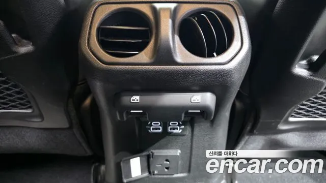 Jeep Wrangler Wrangler (JL) — Фото автомобиля 26