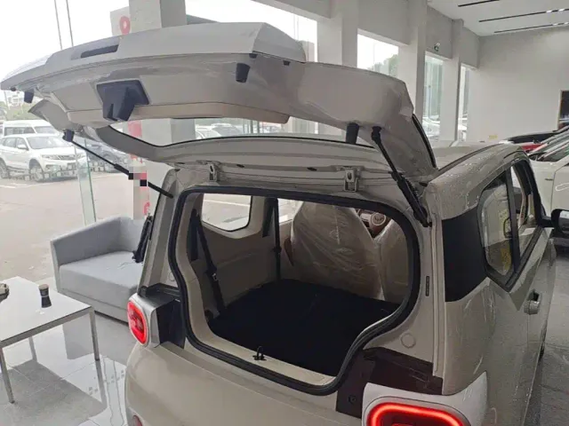 Wuling Hongguang Mini EV — Фото автомобиля 18