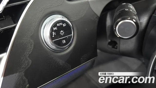 Mercedes-Benz E-Class — Фото автомобиля 25