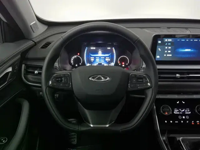 Chery Tiggo 8 — Фото автомобиля 11