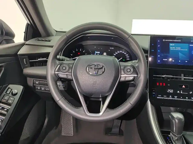 Toyota Avalon — Фото автомобиля 15