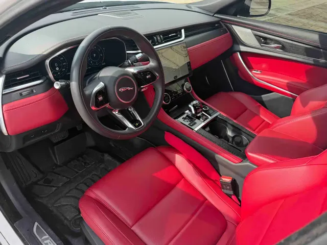 Jaguar XFL — Фото автомобиля 4