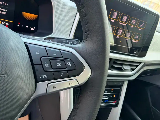 Volkswagen T-Roc — Фото автомобиля 14