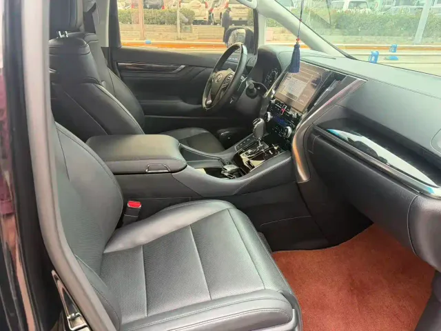 Toyota Vellfire — Фото автомобиля 5