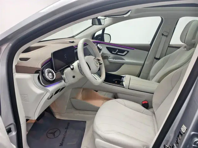 Mercedes-Benz EQE SUV — Фото автомобиля 6