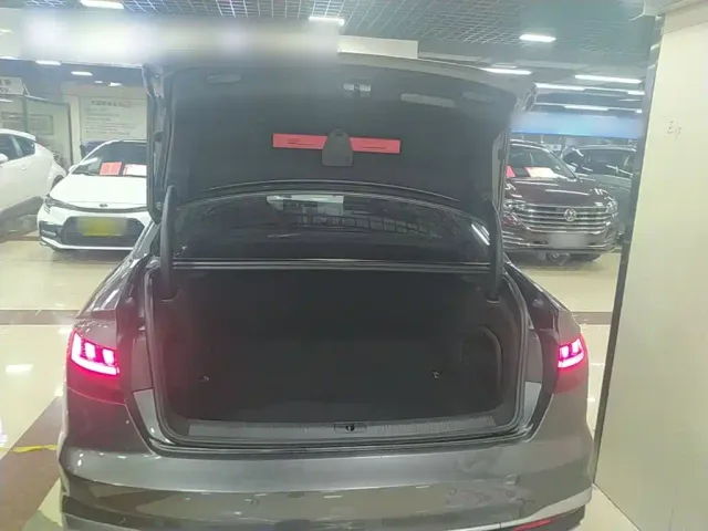 Audi A4L — Фото автомобиля 18