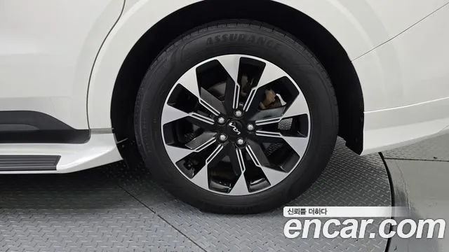 Kia Canival Carnival 4 поколение 9 мест Prestige — Фото автомобиля 19