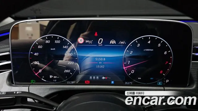 Mercedes-Benz E-Class — Фото автомобиля 6