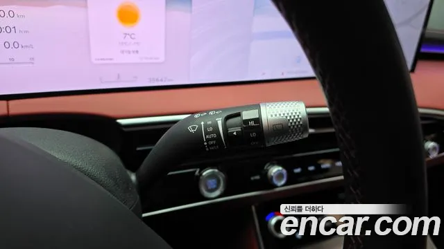 Genesis GV70 — Фото автомобиля 30