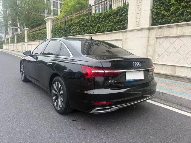 Audi A6L — Фото автомобиля 3