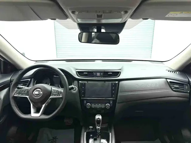 Nissan X-Trail — Фото автомобиля 14