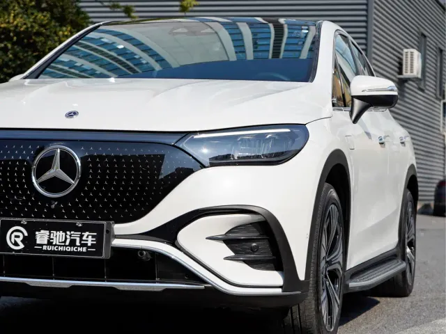 Mercedes-Benz EQE SUV — Фото автомобиля 7