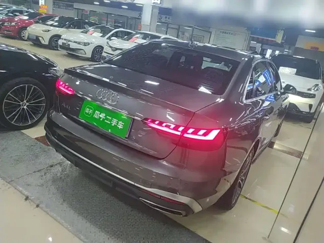 Audi A4L — Фото автомобиля 6