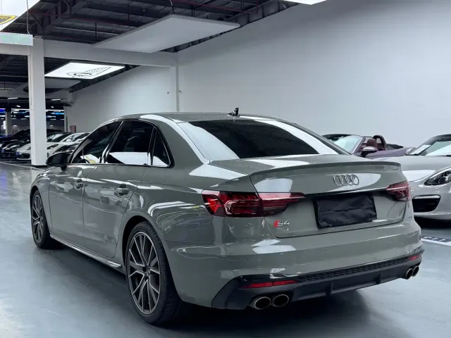 Audi S4 — Фото автомобиля 21