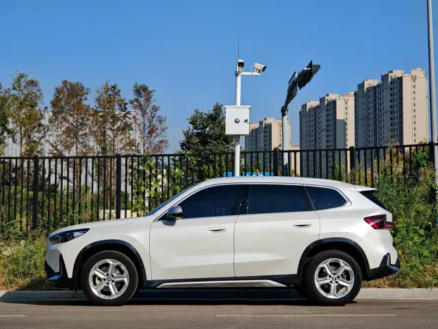 BMW X1 — Фото автомобиля 2