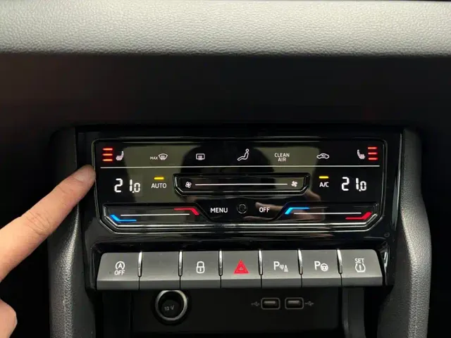 Skoda Karoq — Фото автомобиля 26