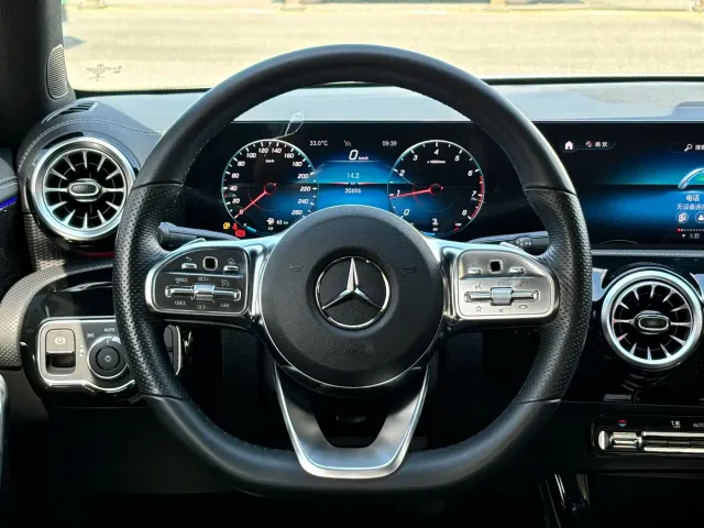 Mercedes-Benz A-Class — Фото автомобиля 13