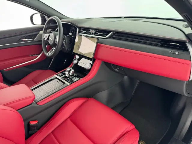 Jaguar XFL — Фото автомобиля 9