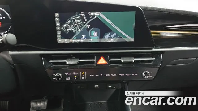 Kia Niro — Фото автомобиля 19