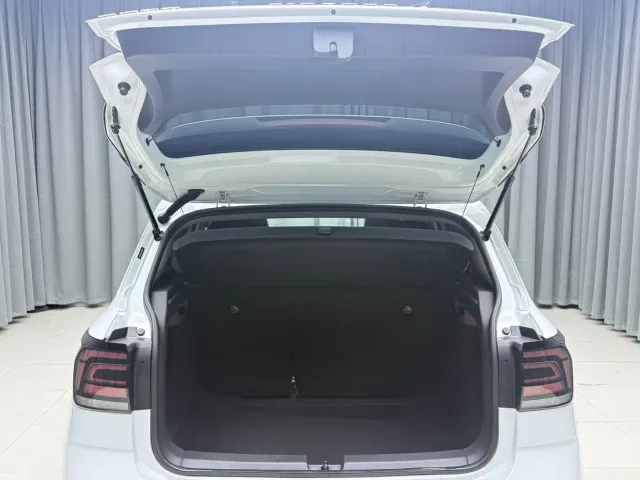 Volkswagen T-Cross — Фото автомобиля 18