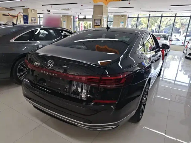 Volkswagen Passat — Фото автомобиля 6