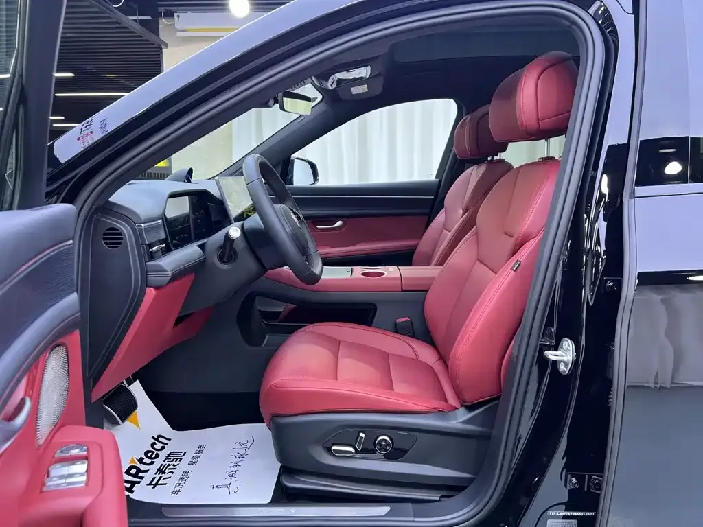 AITO Wenjie AITO M5 2025 Extended Range Ultra AWD — Фото автомобиля 7