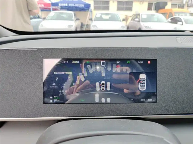BYD Qin L — Фото автомобиля 11