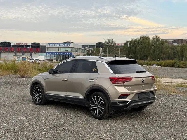 Volkswagen T-Roc — Фото автомобиля 6