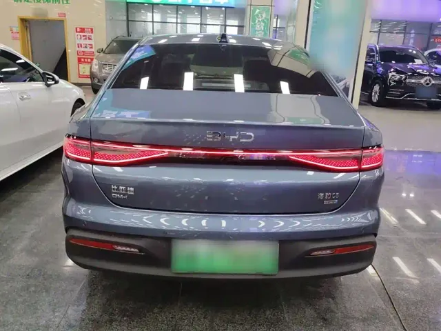 BYD Seal 05 DM-i — Фото автомобиля 5