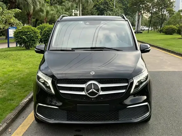 Mercedes-Benz V-Class — Фото автомобиля 2