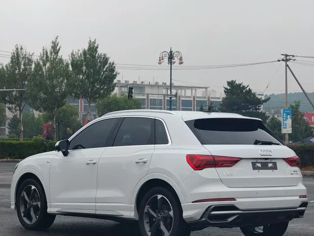 Audi Q3 — Фото автомобиля 5