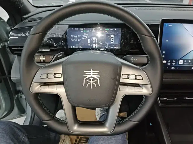 BYD Qin L — Фото автомобиля 10