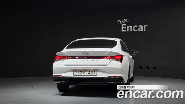Hyundai Avante CN7 — Фото автомобиля 4