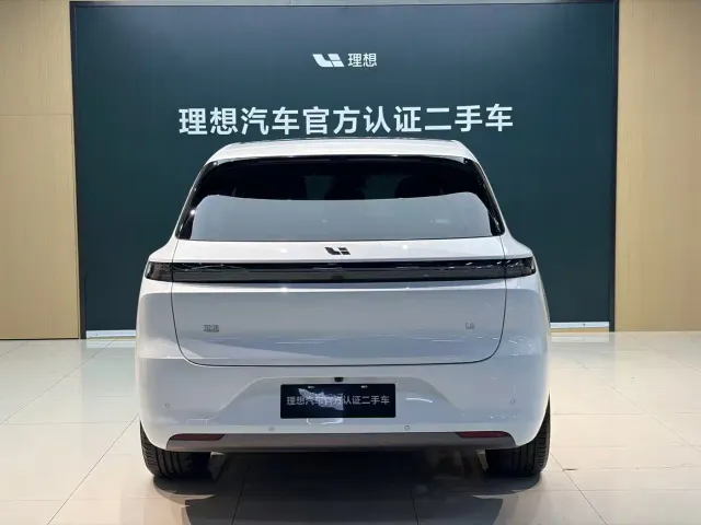 Li Auto Li Auto L6 2025 Max Smart Renewal Edition — Фото автомобиля 4