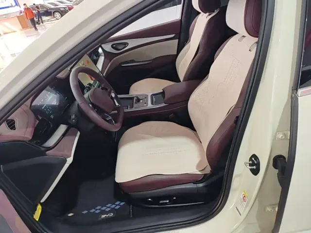 BYD Seal 07 DM-i — Фото автомобиля 14