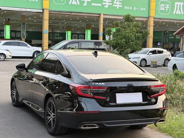 Honda Accord — Фото автомобиля 14