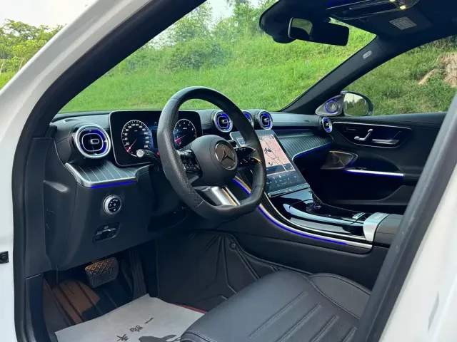 Mercedes-Benz C-Class — Фото автомобиля 10