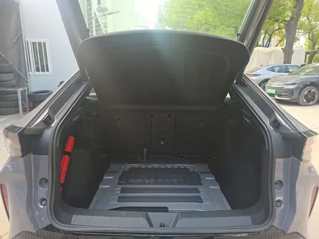Volkswagen ID. Unyx 06 — Фото автомобиля 18