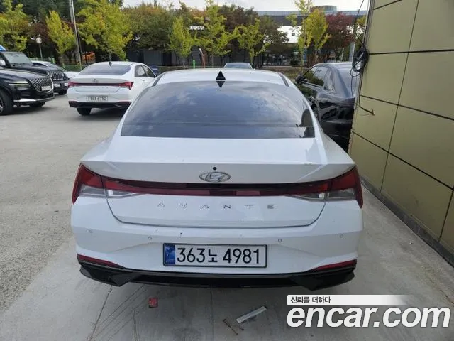 Hyundai Avante — Фото автомобиля 4