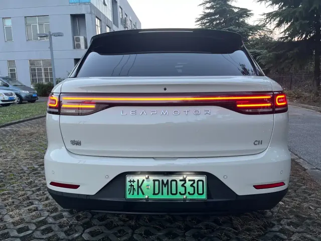 Leapmotor C11 — Фото автомобиля 5