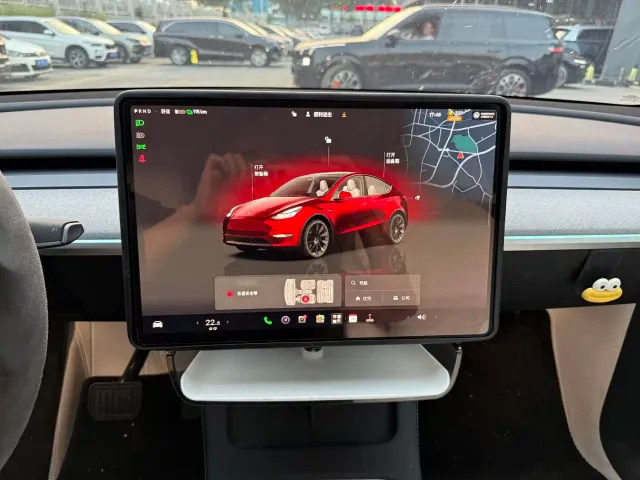 Tesla Model Y — Фото автомобиля 7