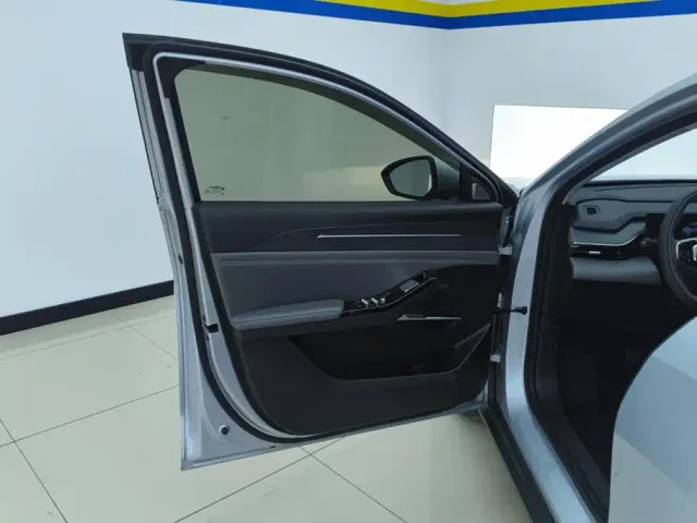 Geely Galaxy L6 — Фото автомобиля 7