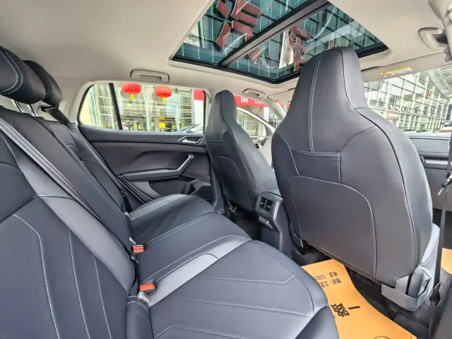 Volkswagen Tharu — Фото автомобиля 10
