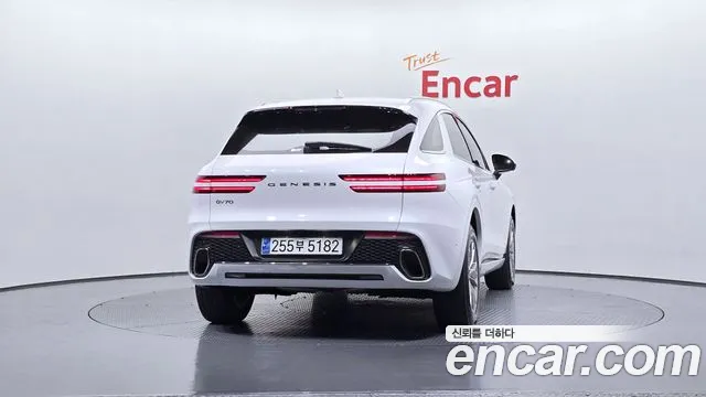 Genesis GV70 2.5T Бензин 2WD — Фото автомобиля 2