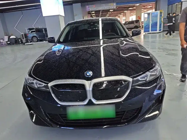 BMW i3 — Фото автомобиля 2