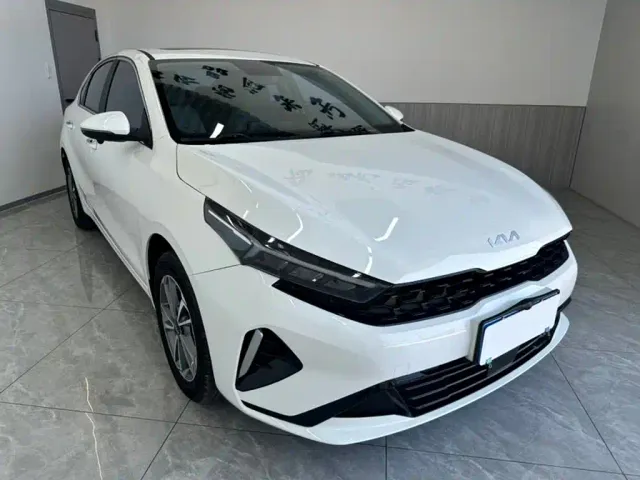 Kia K3 — Фото автомобиля 2