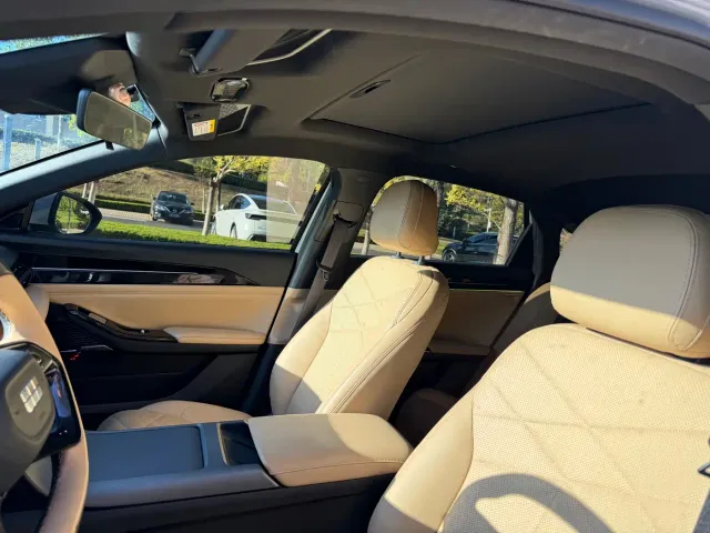 Geely Galaxy L6 — Фото автомобиля 10