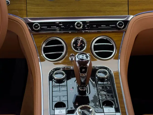 Bentley Continental 2022 4.0T GT V8 — Фото автомобиля 25